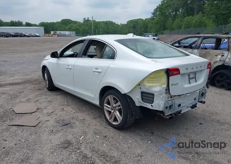 2014 Volvo S60 T5 z USA, uszkodzony, nr VIN YV1612FS6E2273932